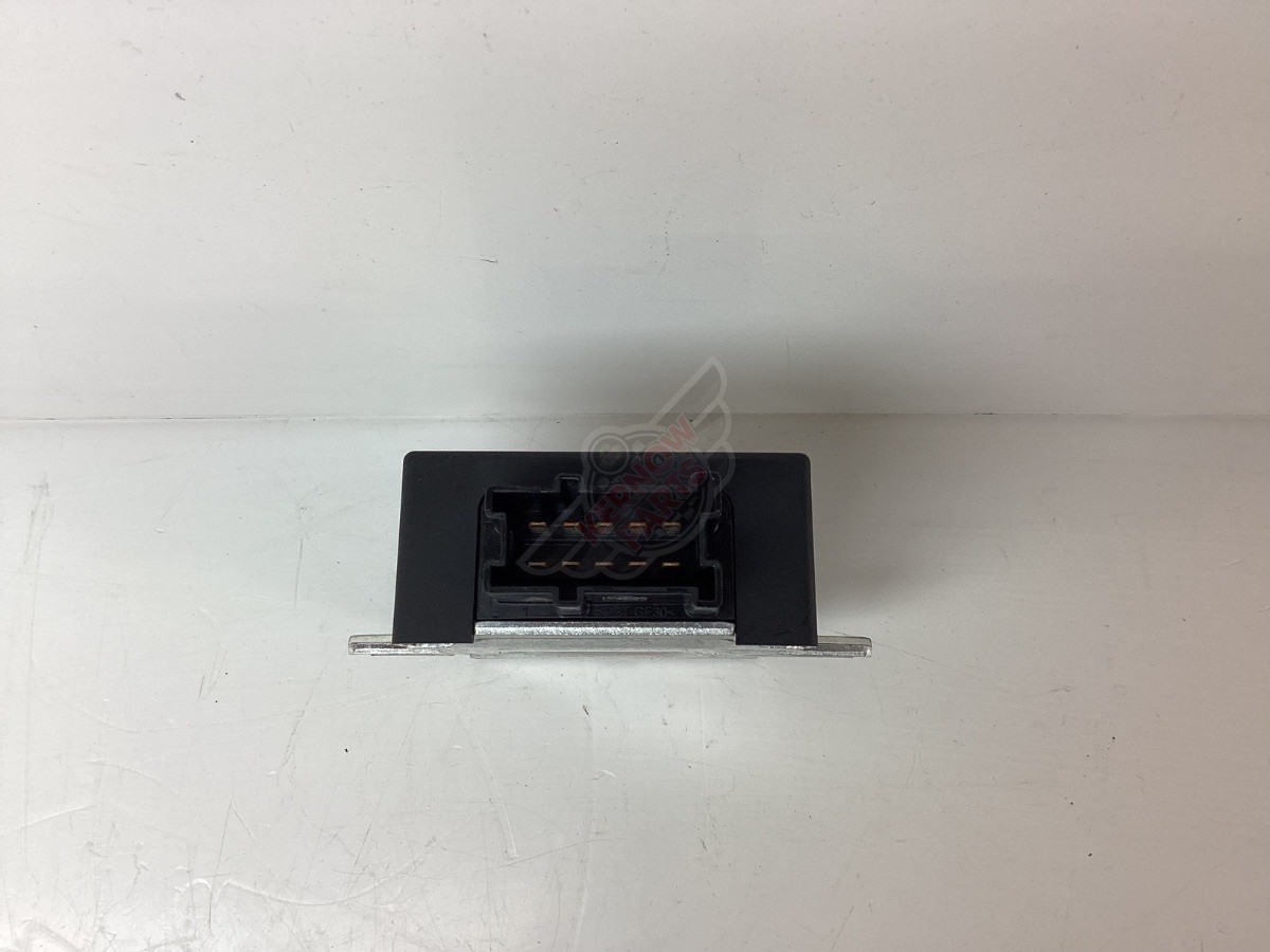 BMW Mini F55 F56 F57 1.5 2.0 Diesel Fuel Pump Relay Module 7404880