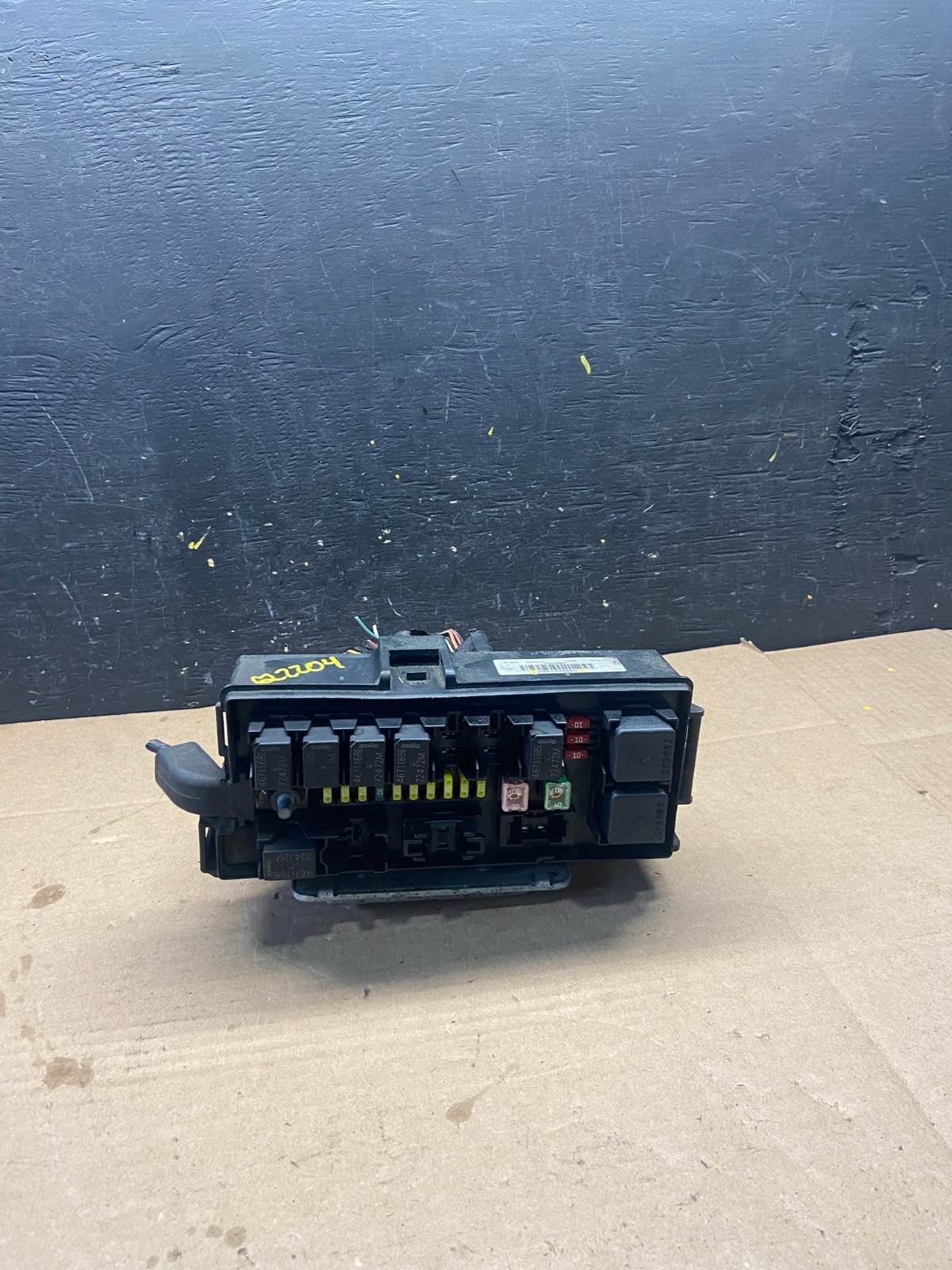 2005 Jeep Grand Cherokee Commander Fuse Box BCM Body Control Module q2204 DG Oem