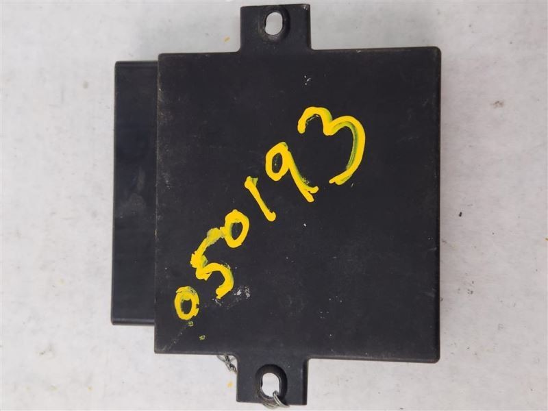 Chassis ECM Theft-locking Right Hand Kick Panel Fits 01 FOCUS 3791180