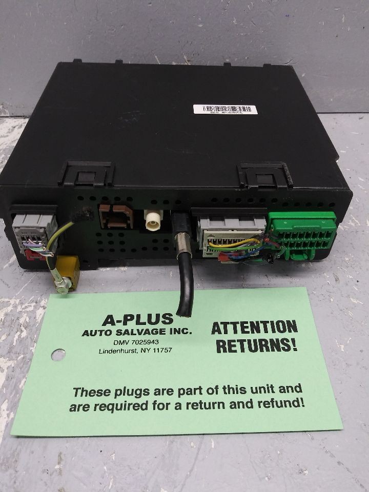 2019 Cadillac Escalade OEM audio receiver module HMI 84361176 fits 2018-2020