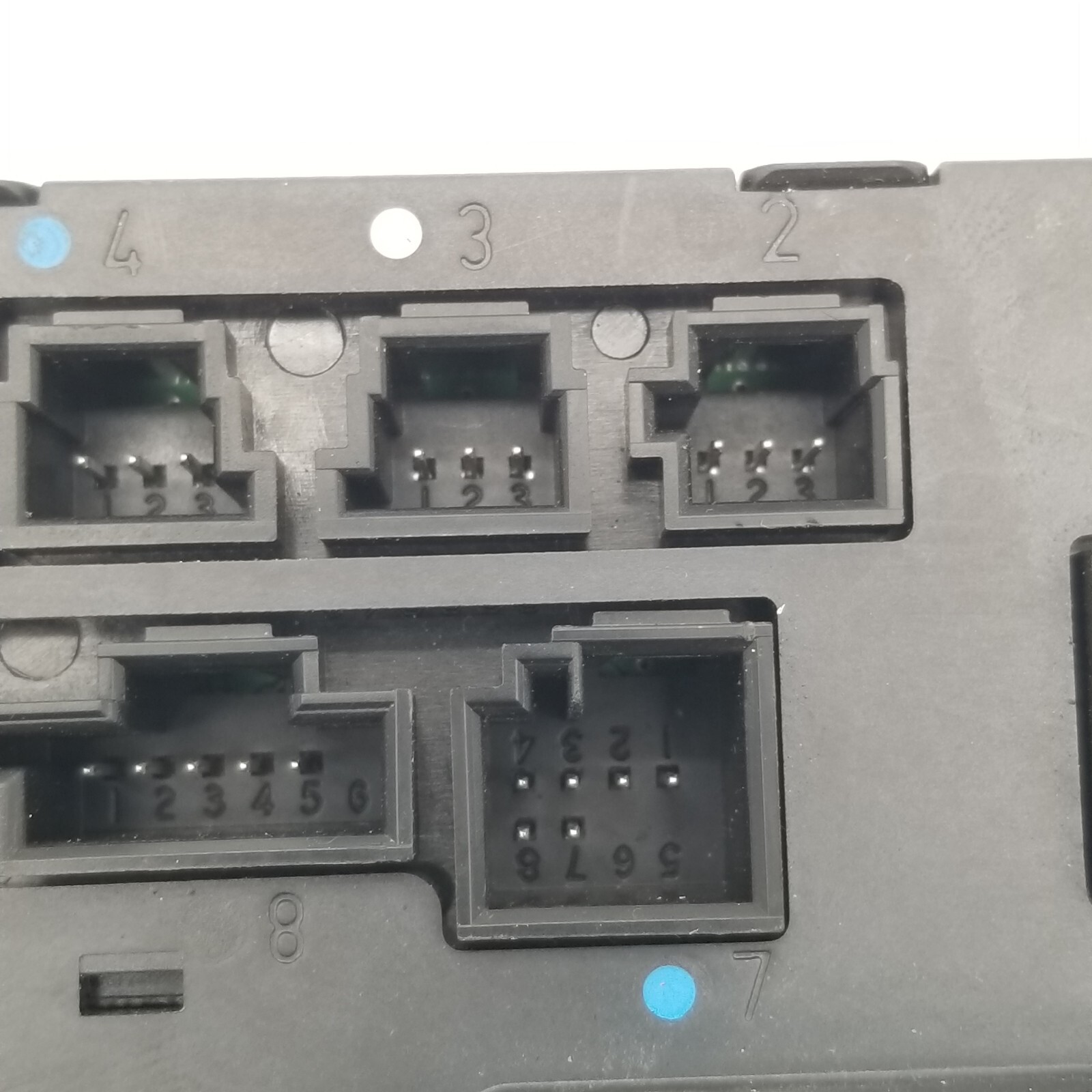 2003 – 2009 Mercedes W211 E350 E550 E63 AMG Front Left Side Door Control Module