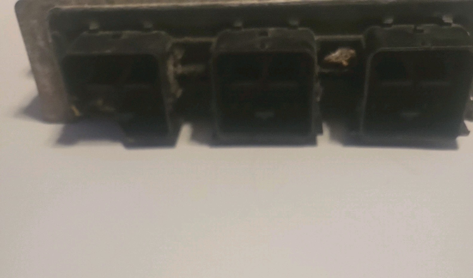 05 Lincoln Towncar 4.6L ECM 5W1A-12A650-VC CRACKED TAB SEE PICS 5W1A-12A650-VC