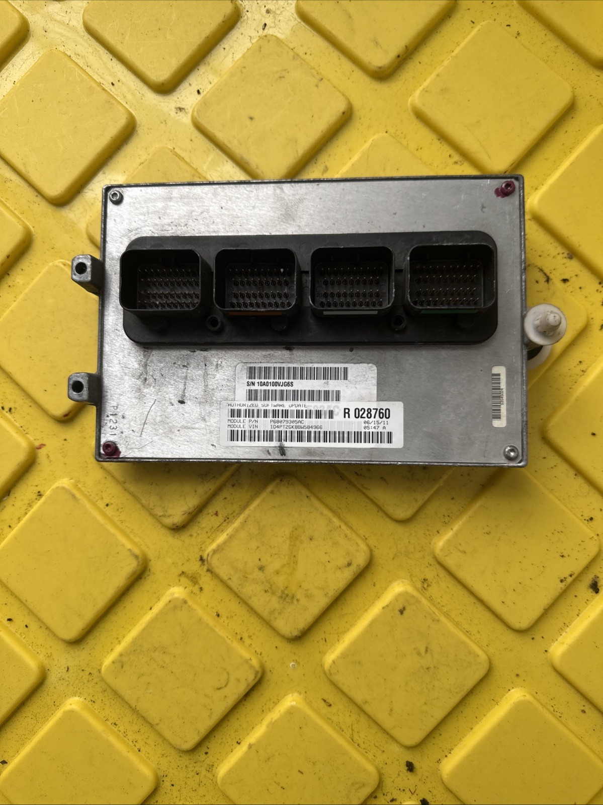 2011 Dodge Nitro Jeep Liberty 3.7L Engine Computer Module ECU ECM PCM 68079305AC
