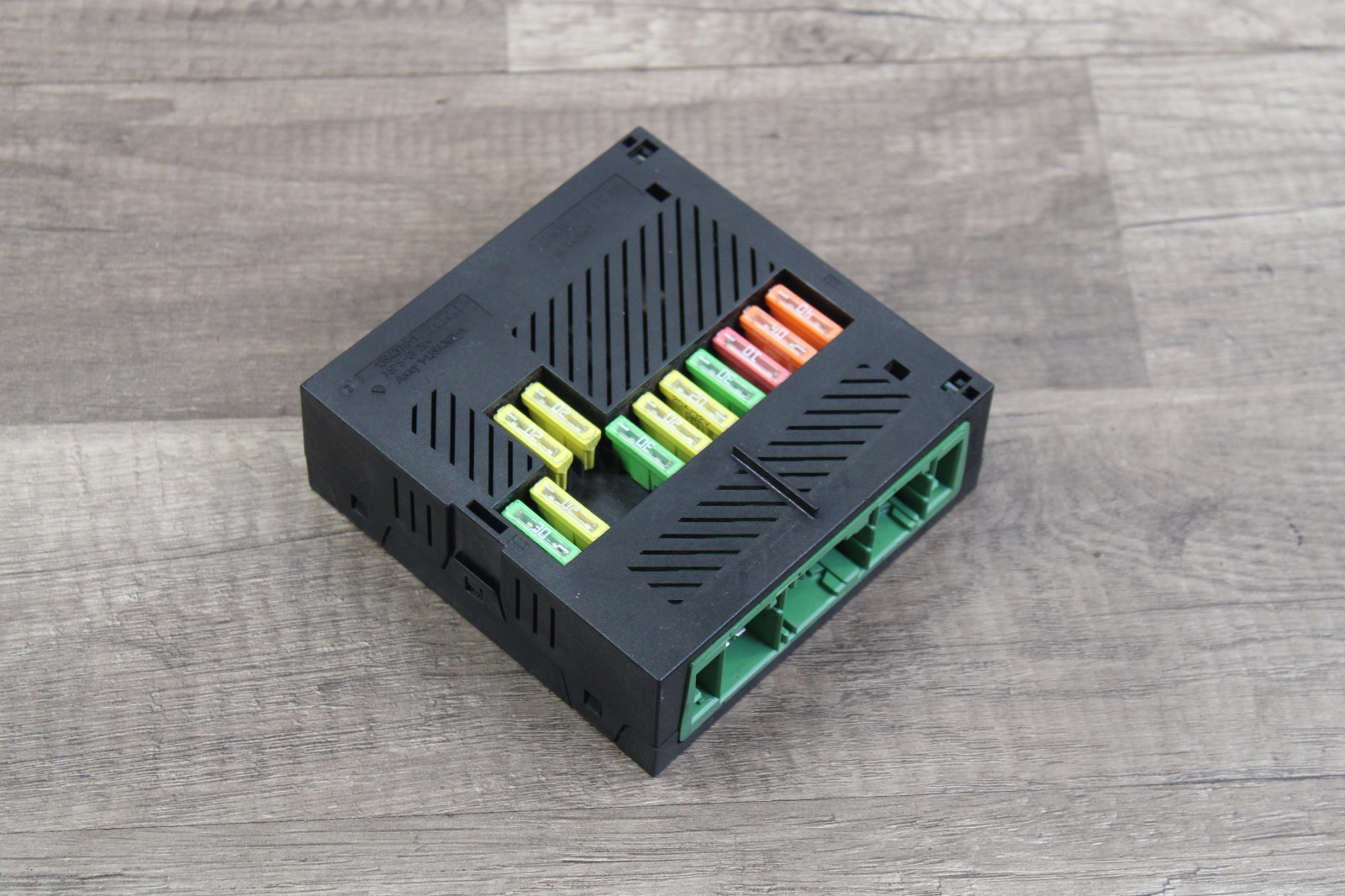 02~08 BMW E65 E66 E63 E64 E60 E61 E53 N62 IVM INTEGRATED POWER SUPPLY CONTROL