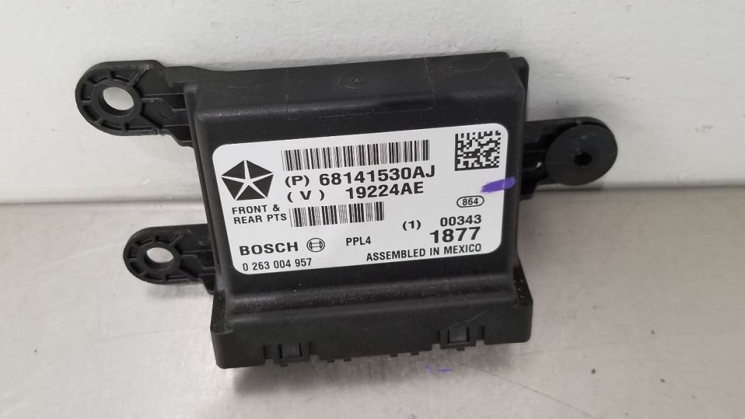 17 DODGE RAM 1500 FRONT AND REAR DRIVER PARK ASSIST CONTROL MODULE 68141530AJ
