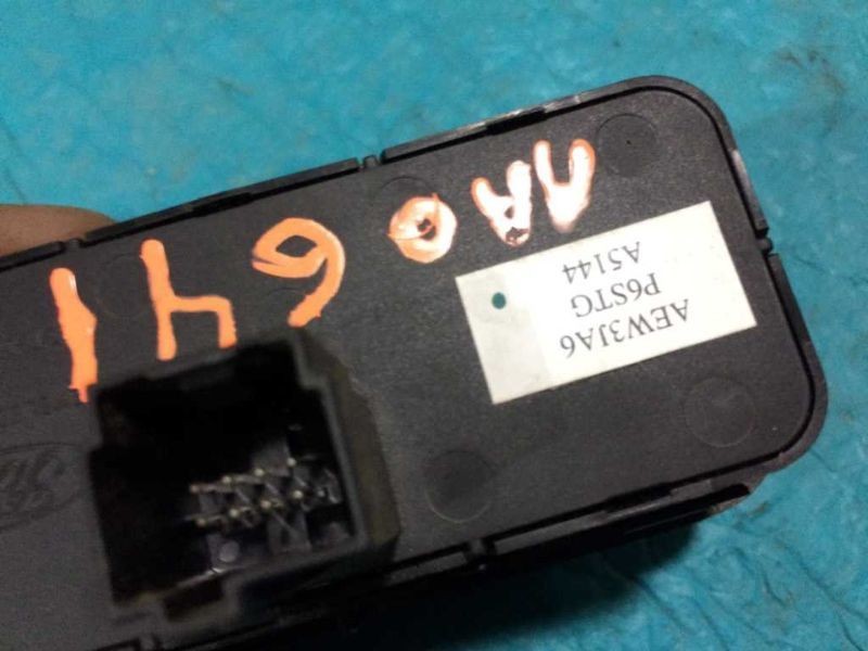 05 06 07 Ford F250 Super Duty 4×4 IN DASH Aux 1 2 3 Auxiliary Switches Control