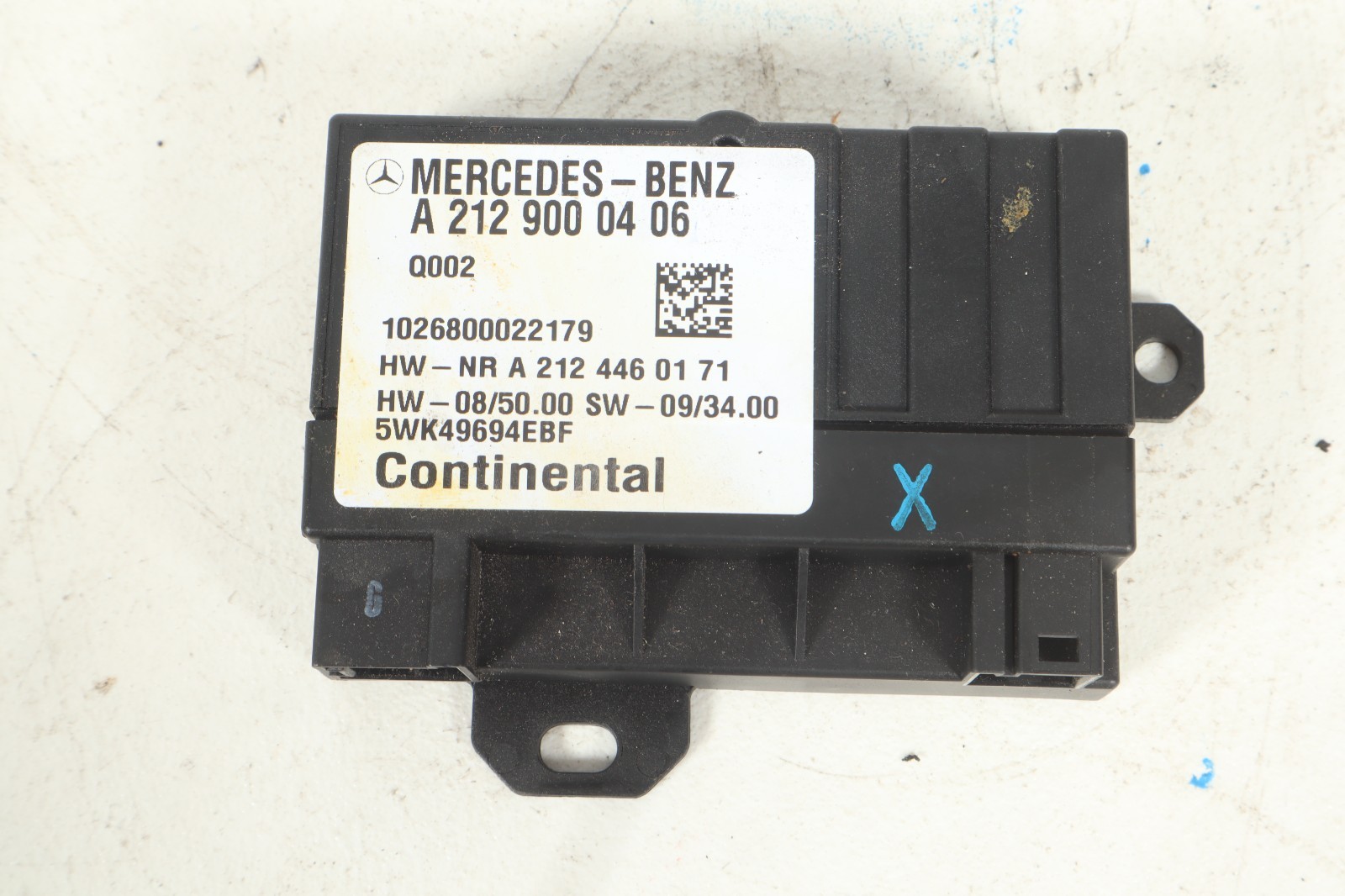 10-11 MERCEDES E350 E550 C207 GASOLINE FUEL PUMP CONTROL MODULE A2129000406 OEM