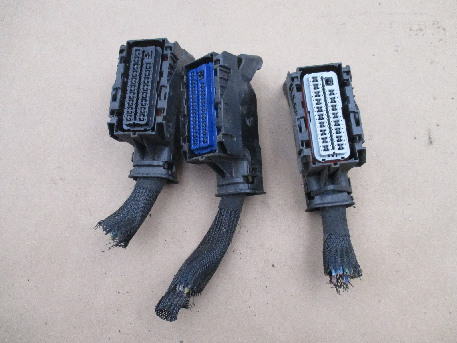 2013-2019 GENERAL MOTORS ENGINE COMPUTER WIRE/PLUGS 12653998 e39a