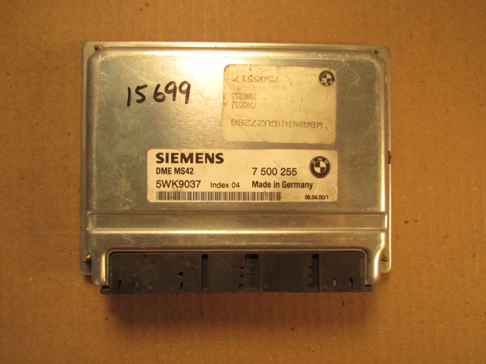 99-00 BMW 528i SDN ECU ECM COMPUTER 7505517