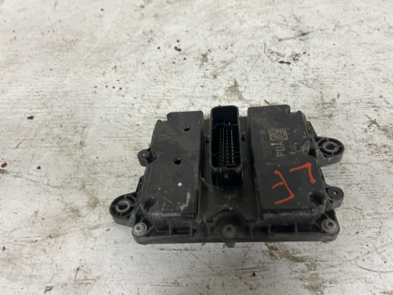 2022 CHEVROLET SILVRDO25 Transfer Case Control Module OEM Part Number 85592552