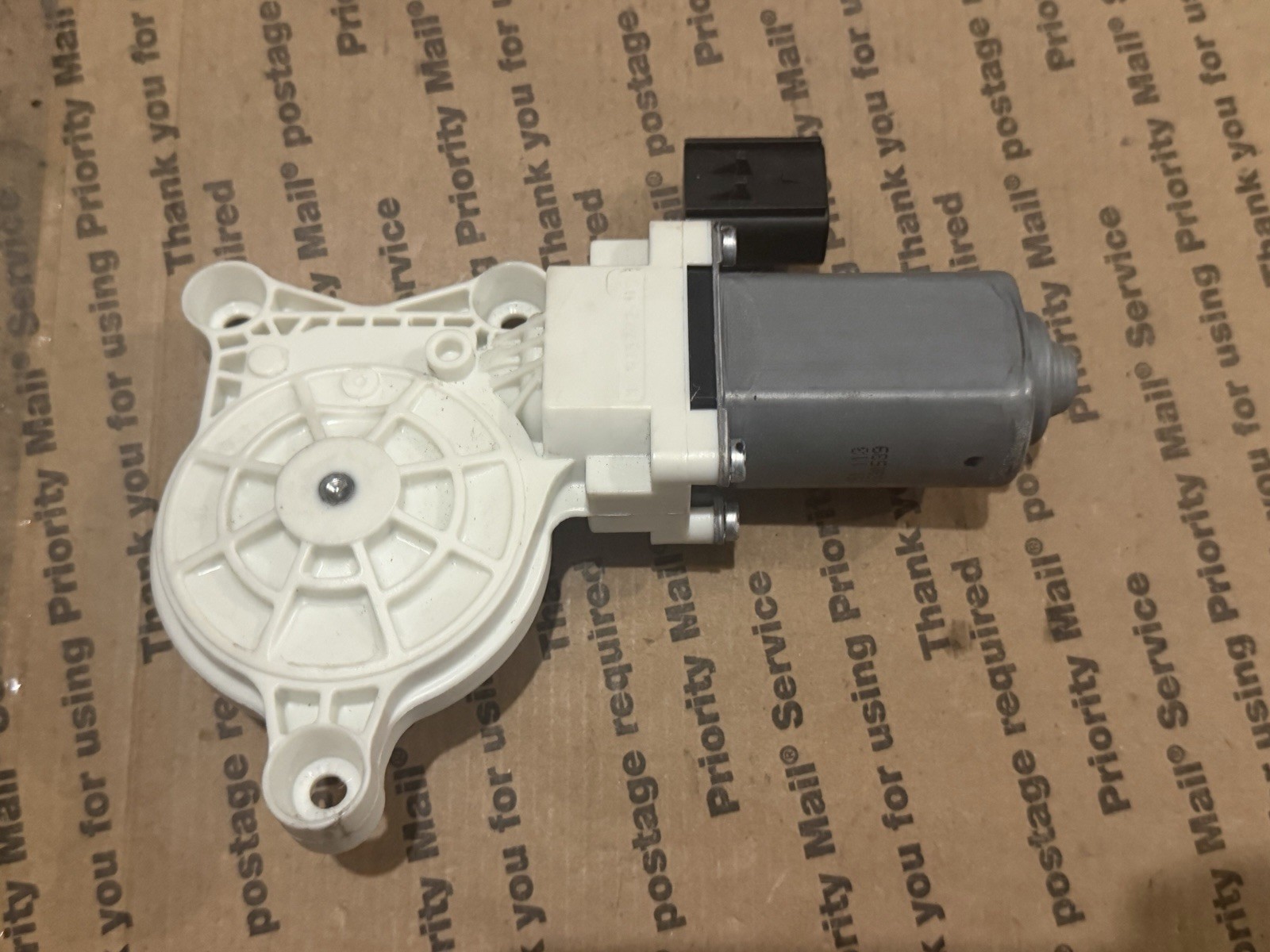 M-A15772-110 2013-2018 OEM Driver Side LH Window Regulator