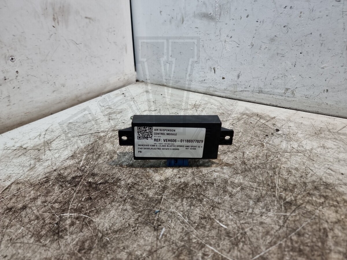 MERCEDES E-CLASS AIR SUSPENSION CONTROL MODULE UNIT 2014 DIESEL A2129006514