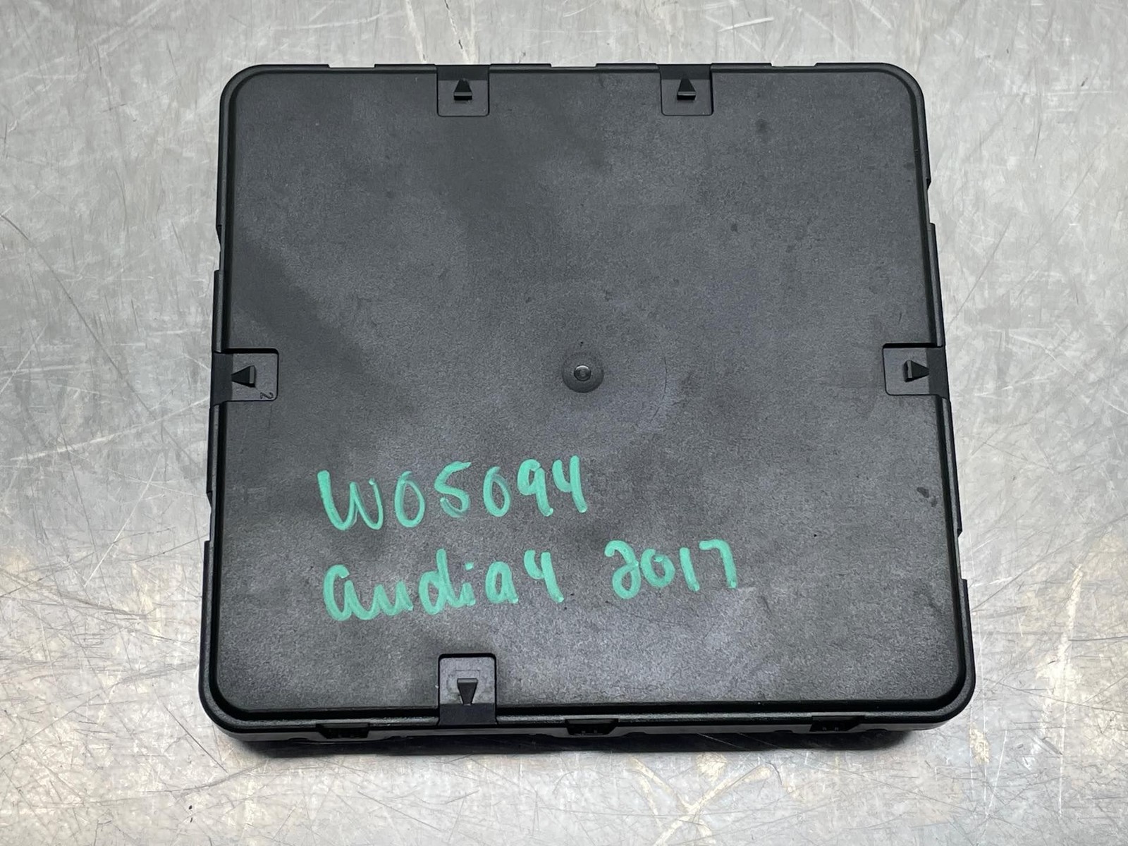 2017 Audi A4 Body Control Module Computer BCM OEM 8W0907064AC BCM Hella 2017-19