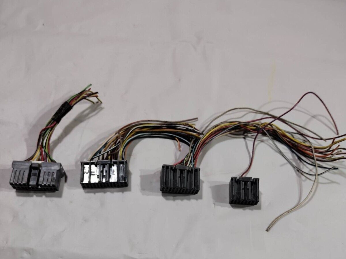 WIRING HARNESS PLUG CONNECTOR 98 FORD Ranger 4X4 GEM MODULE F87B-14B205-EE OEM
