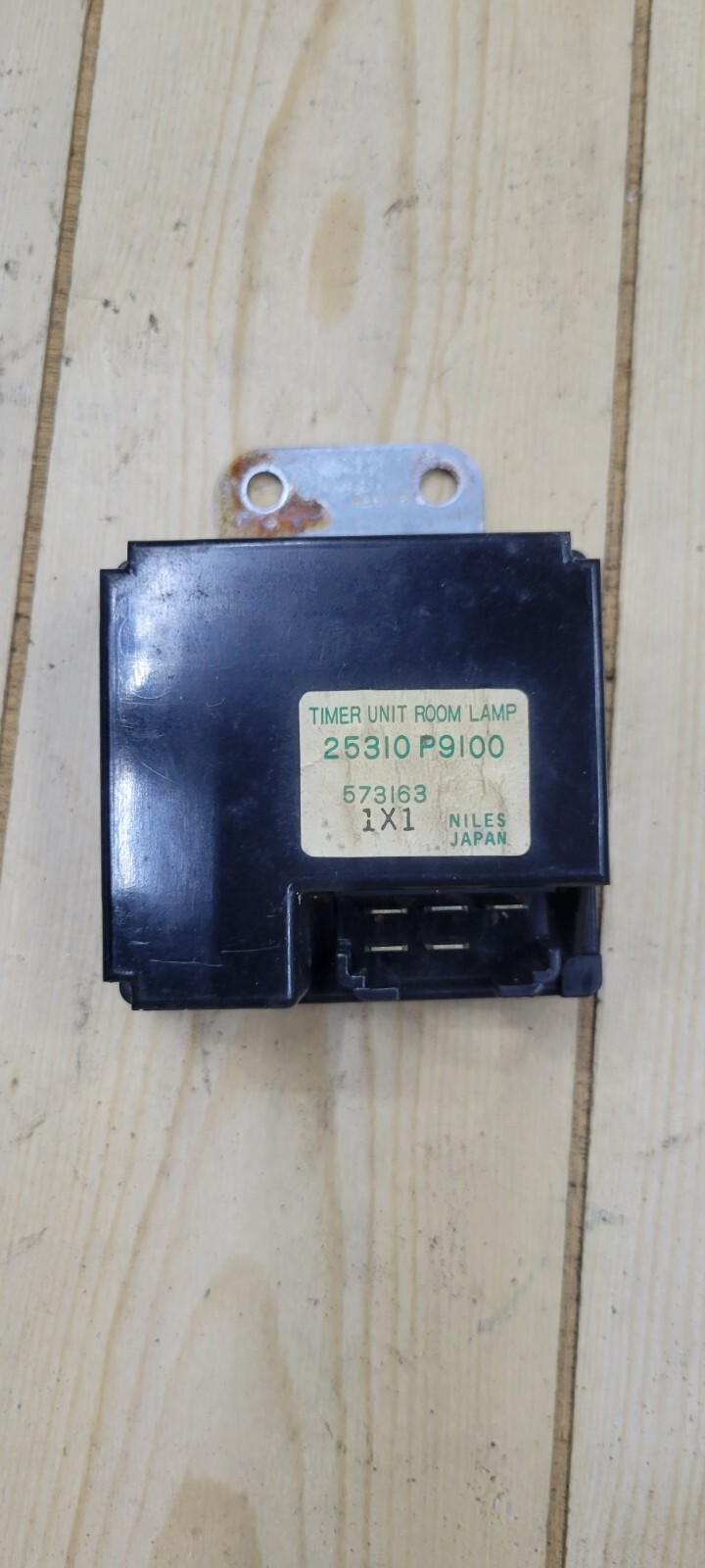 1982-1983 Datsun 280zx L28 2+0 Timer Room Lamp Module 25310 P9100