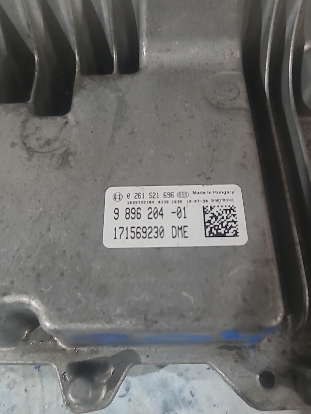 BMW I8 PLUG IN HYBRID 9896204 DME ENGINE CONTROL MODULE ECU ECM PCM OEM UNIT