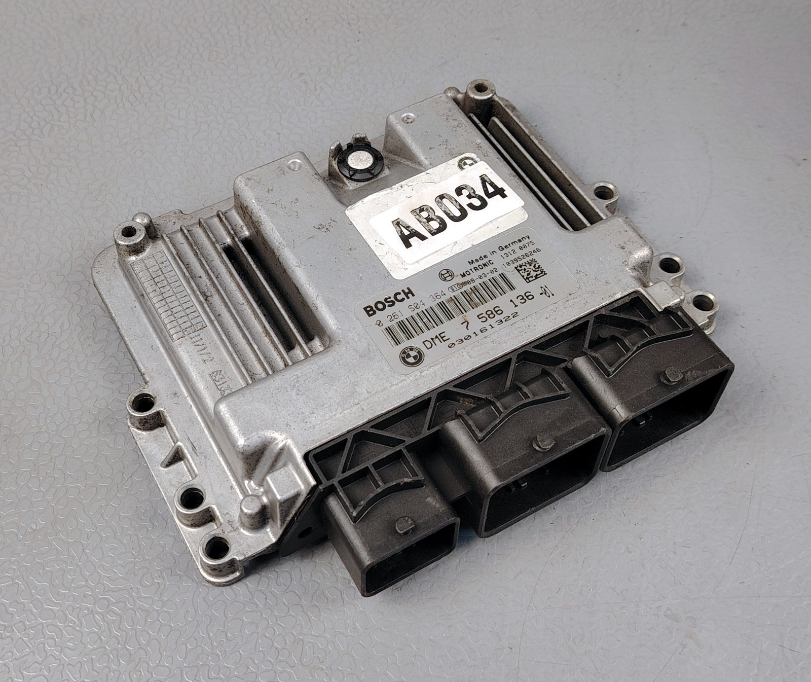 MINI COOPER 1.6L ENGINE CONTROL MODULE UNIT ECU ECM 0261S04364 DME 7586136