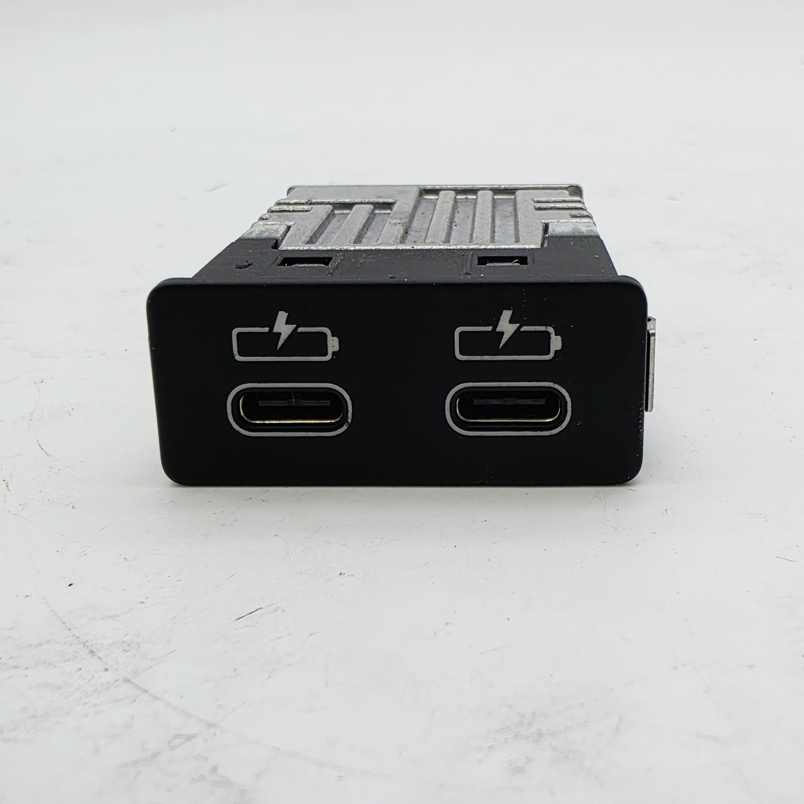 OEM 19-25 BMW 330i G20 Dual USB Type C Charger Socket Port 8711938 Used