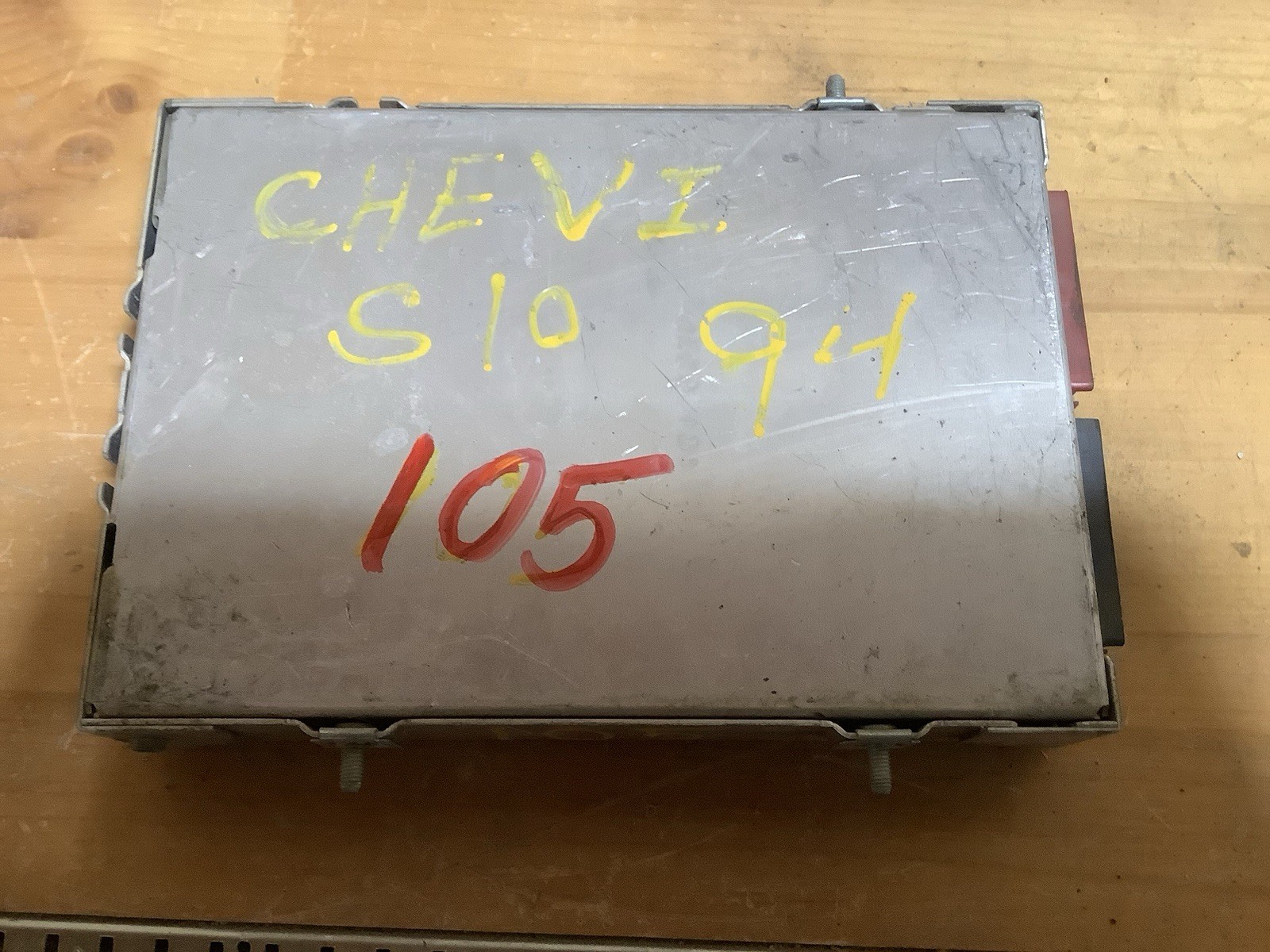 Chevrolet S-10 16196395 ((BDYT)) Engine Control Module (B-105)