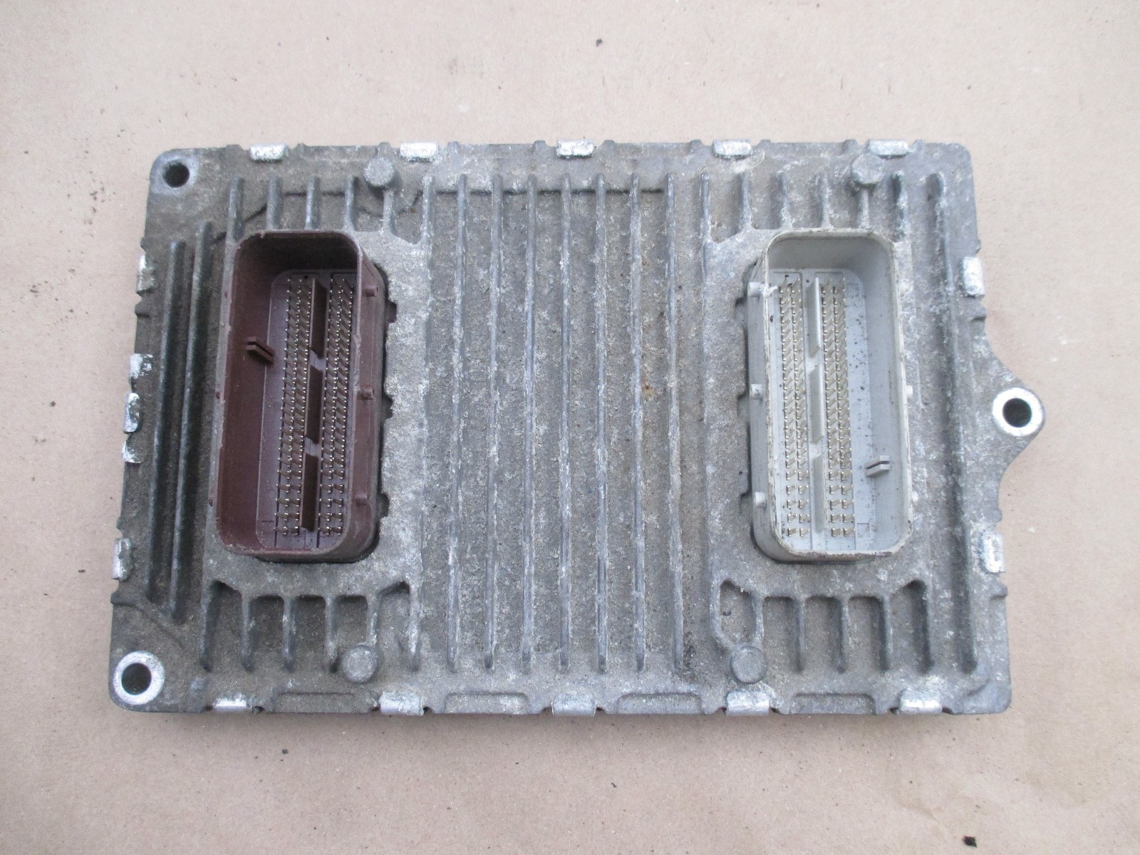 2013-2015 DODGE JOURNEY ECM ENGINE COMPUTER 68248710ac 05150941ab