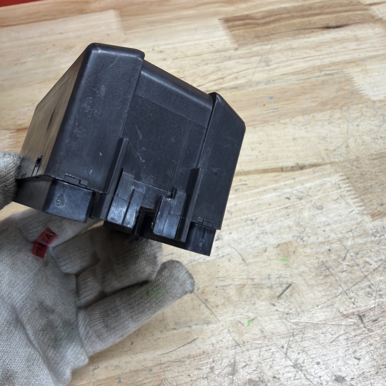 00- 03 MITSUBISHI ECLIPSE GALANT FRONT ECU RELAY UNIT COMPUTER MR563000