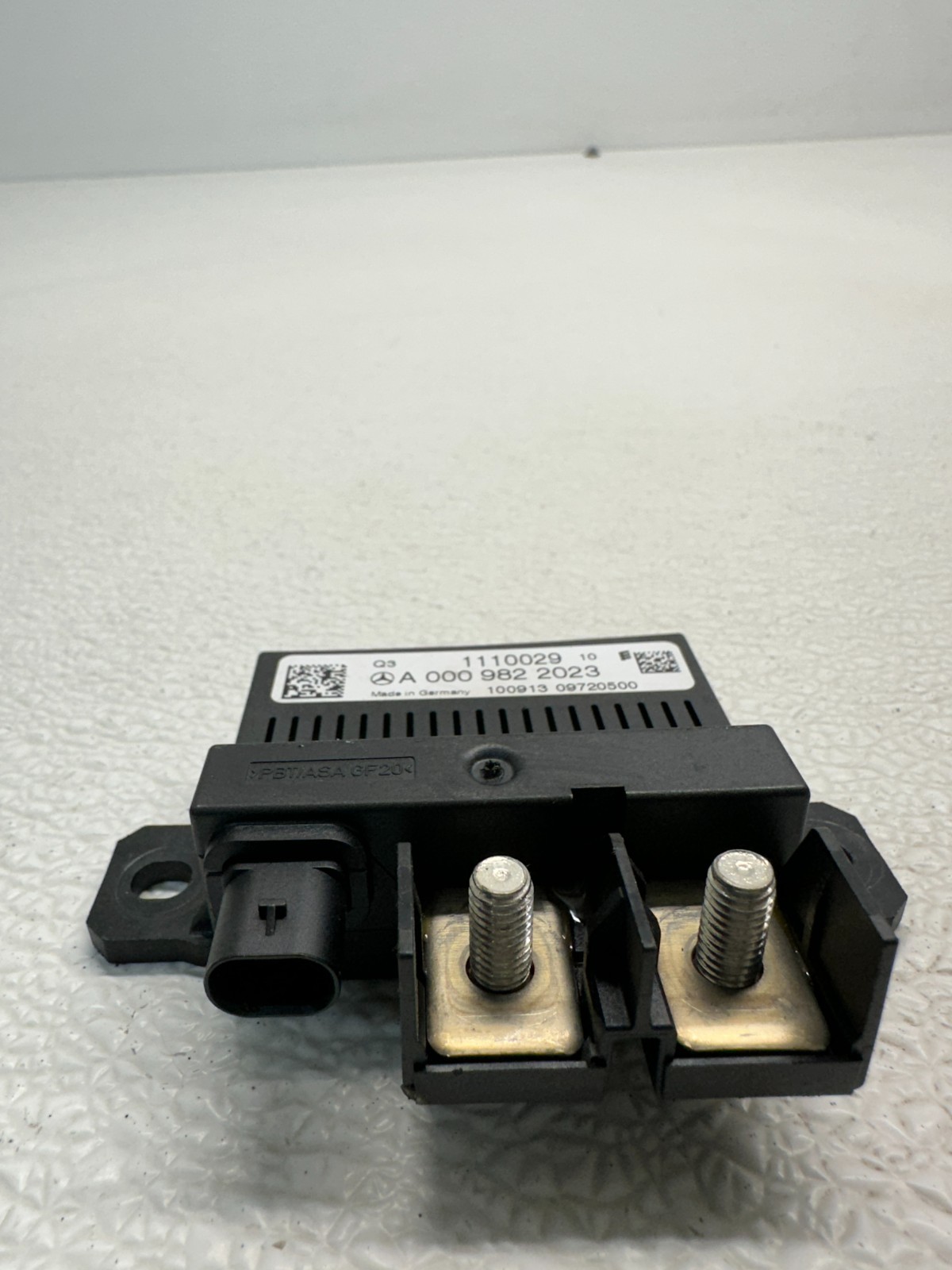 2014 2016 MERCEDES E350 METRIS W447 BATTERY RELAY MONITORING CONTROL MODULE OEM