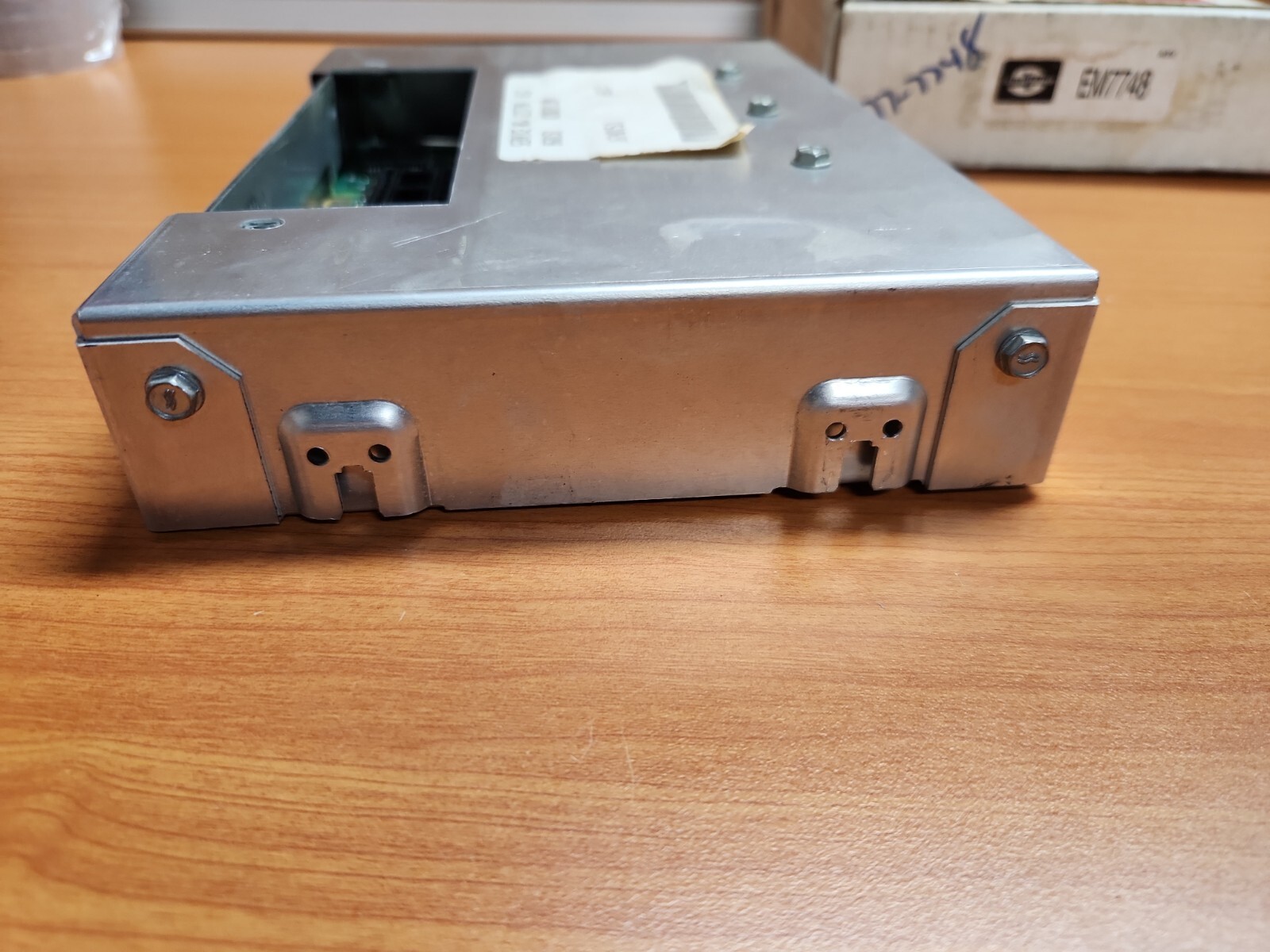 87 88 89 90 91 SUNBIRD ECU/ECM #1227748 MISSING CHIP AS SHOWN. FOR PARTS