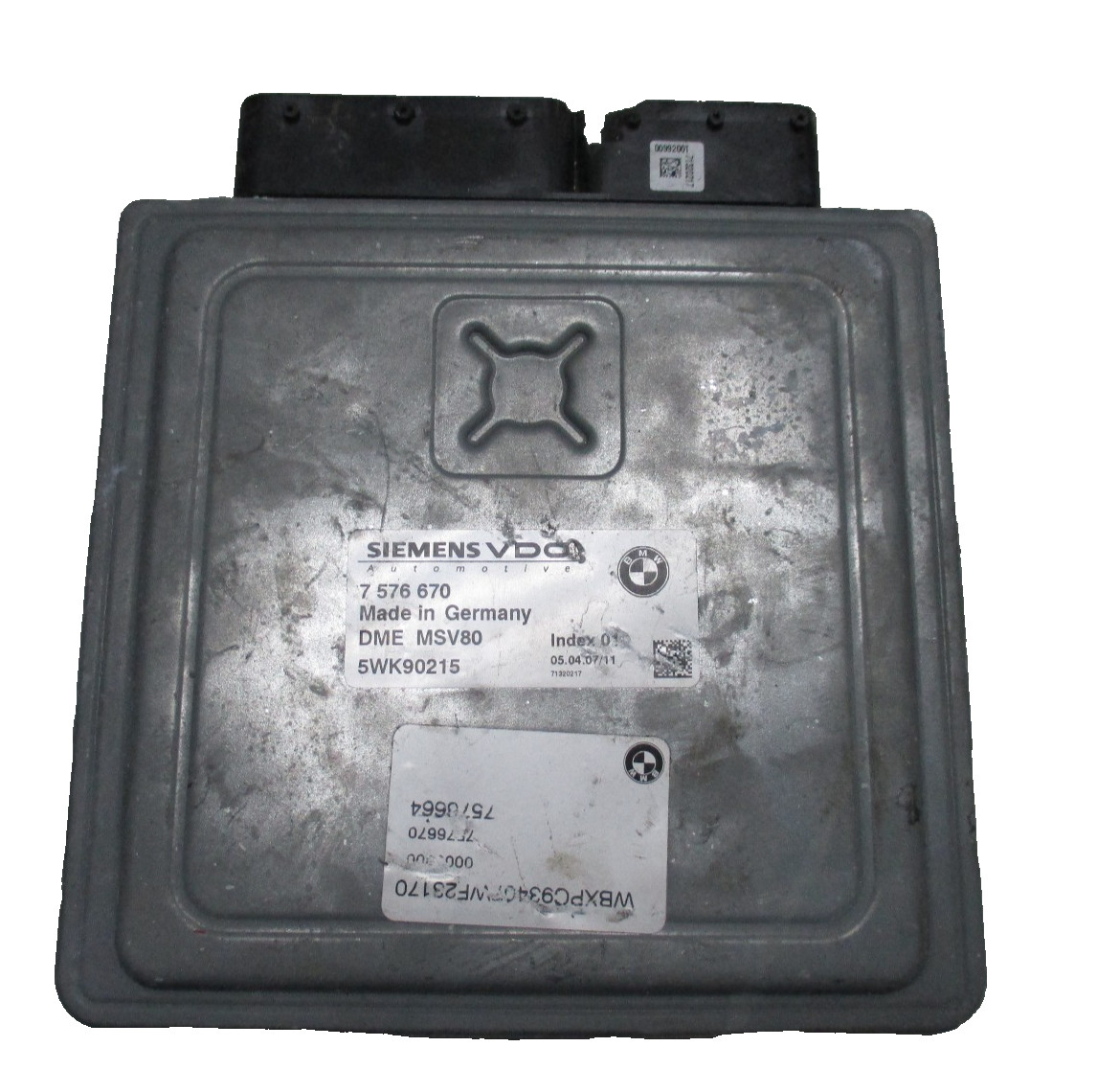 2007-2010 BMW X3 ECM ENGINE COMPUTER 7576670 Small Chip in Plug