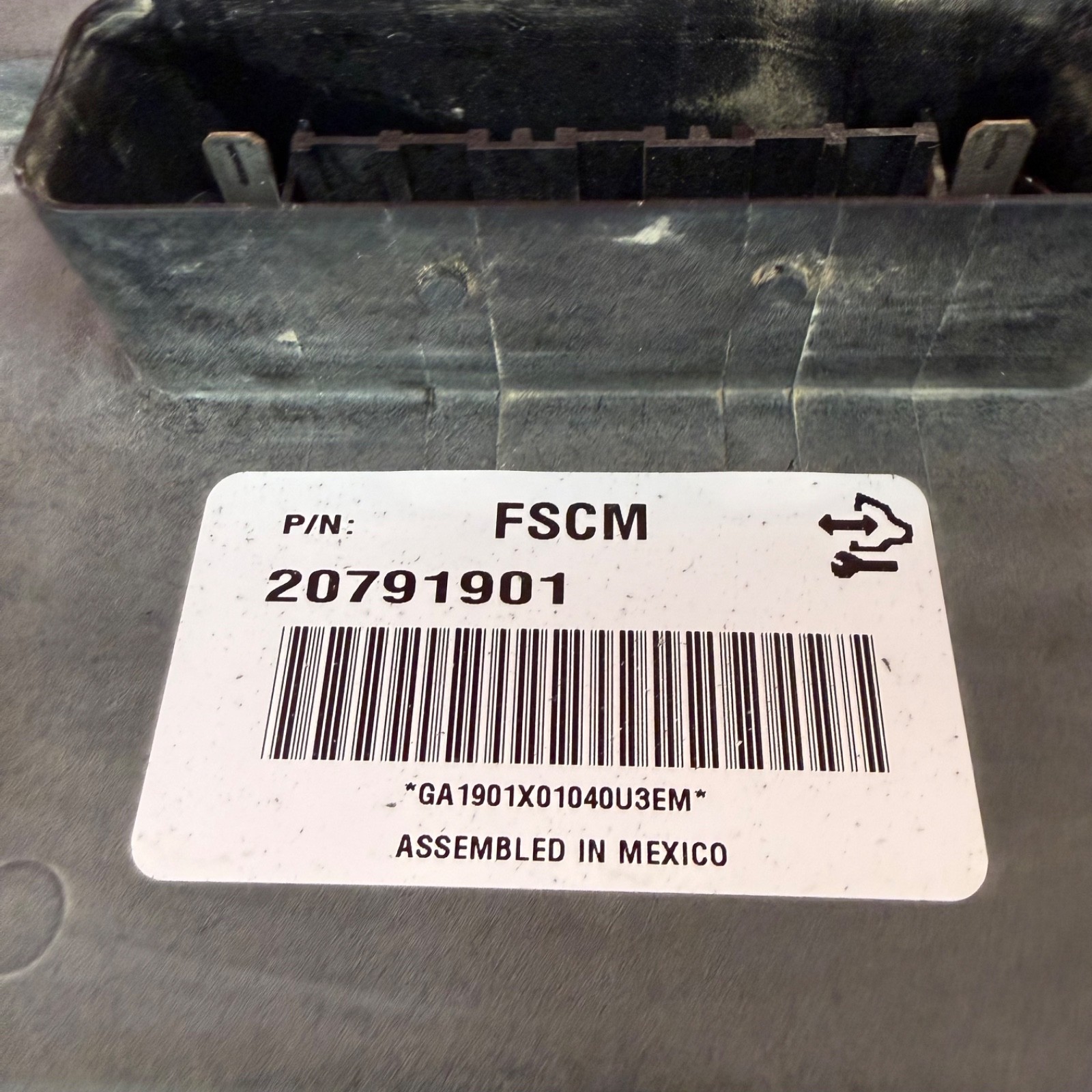 2010-2012 GM Chevy Multi Vehicle Fuel Pump Flow Control Module 20791901 OEM