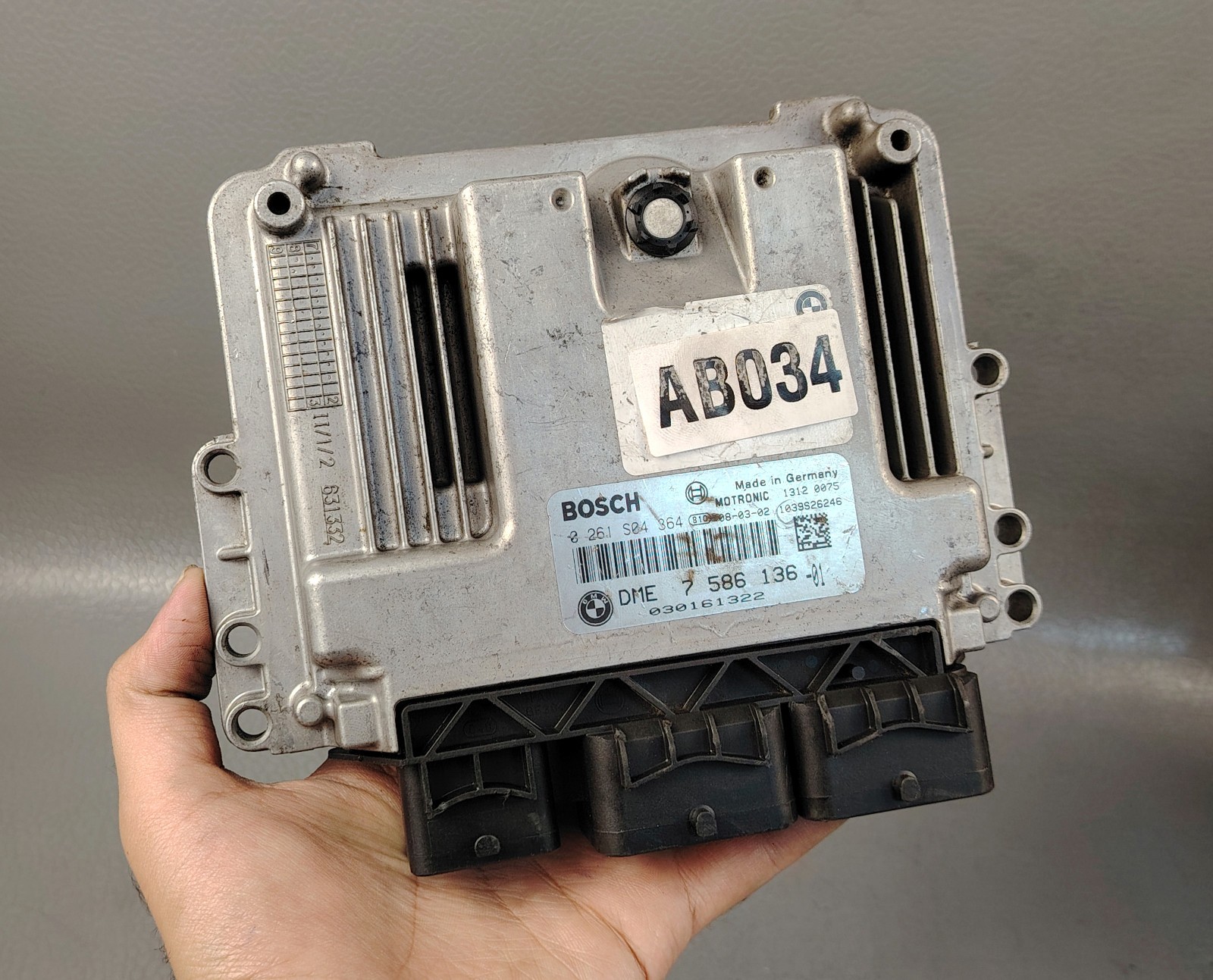 MINI COOPER 1.6L ENGINE CONTROL MODULE UNIT ECU ECM 0261S04364 DME 7586136