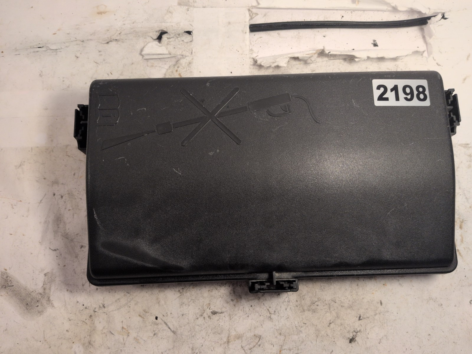 2011-2015 Chevy Cruze Under Hood Engine Fuse Relay Box Cover Lid Black OEM