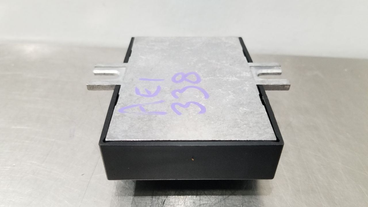 11 MERCEDES BENZ S63 AMG W221 FUEL PUMP CONTROL MODULE 0009003500