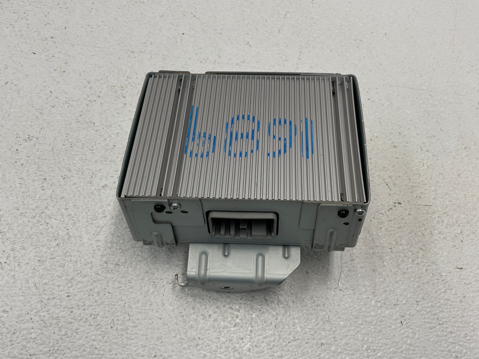 2017-2020 Lincoln Continental Power Inverter Converter Control Module 1689 OEM