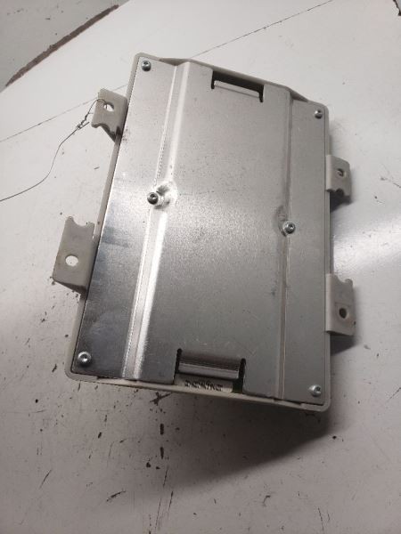 2003 Dodge Caravan Body Control Module BCM On Fuse Junction Block OEM 1110549