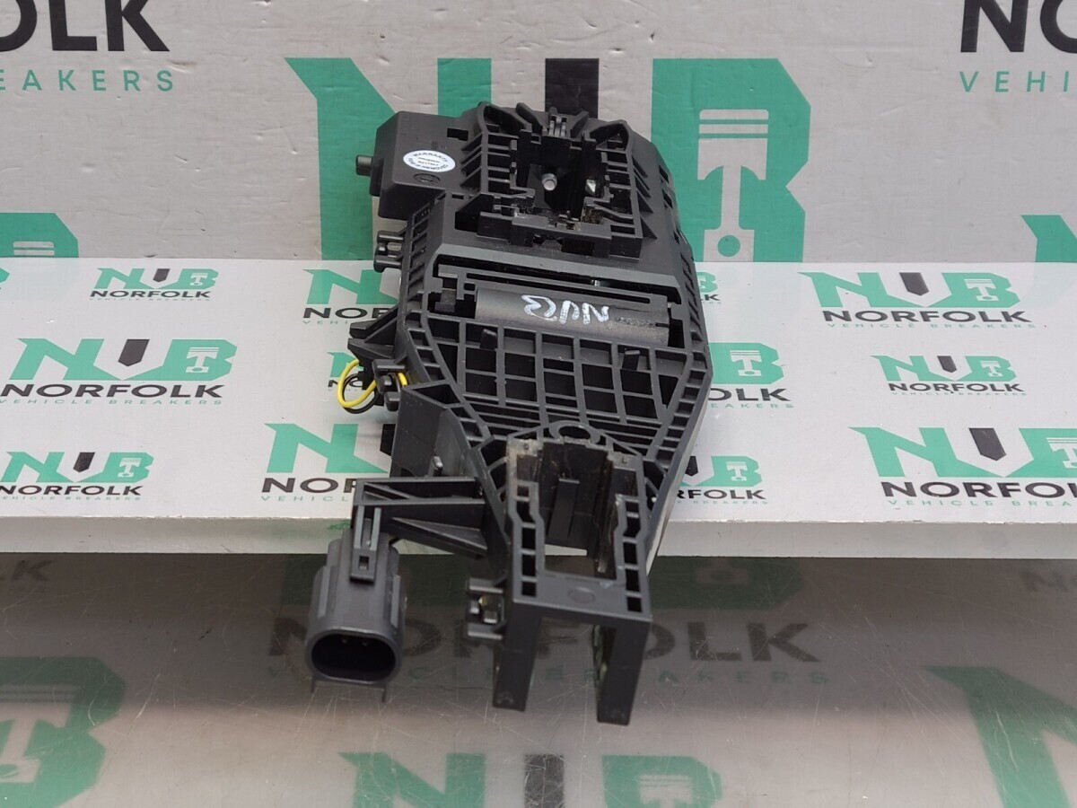 Maserati Ghibli M157 Front Right Door Mechanism P68211281AC
