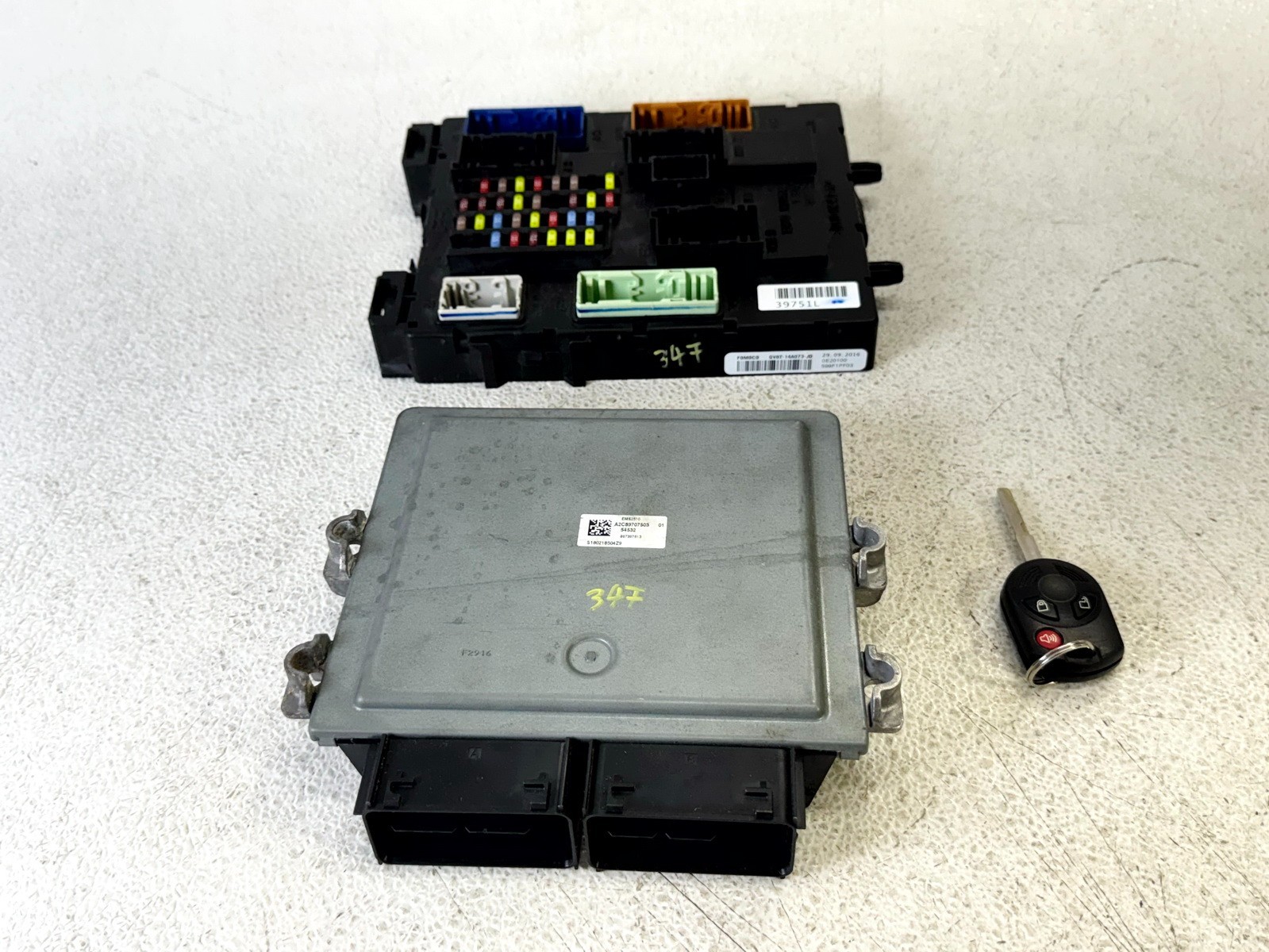 17-19 FORD ESCAPE ECU BCM ENGINE & BODY COMPUTER CONTROL MODULE W / KEY FOB OEM