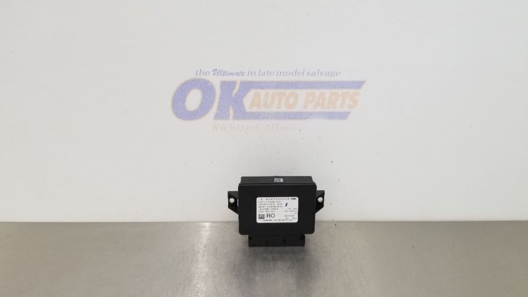19 MERCEDES BENZ GLS550 X166 ELECTRONIC PARKING BRAKE CONTROL MODULE 2469003417