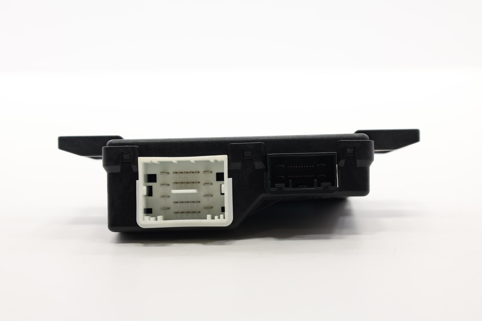 2020 – 2022 KIA TELLURIDE REAR LIFTGATE POWER CONTROL MODULE UNIT OEM 81870S9100