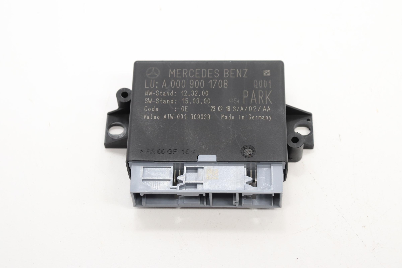 2017 – 2019 MERCEDES GLS63 AMG X166 PARK ASSIST CONTROL MODULE OEM A0009001708