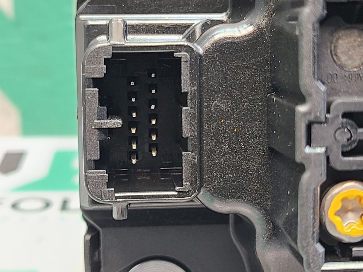 VOLVO XC40 Automatic Gear Selector 32324877