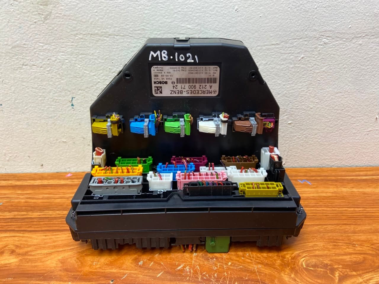 Mercedes Front Sam Fuse Box Control Module A2129007124 W212 E-Class W218 W204