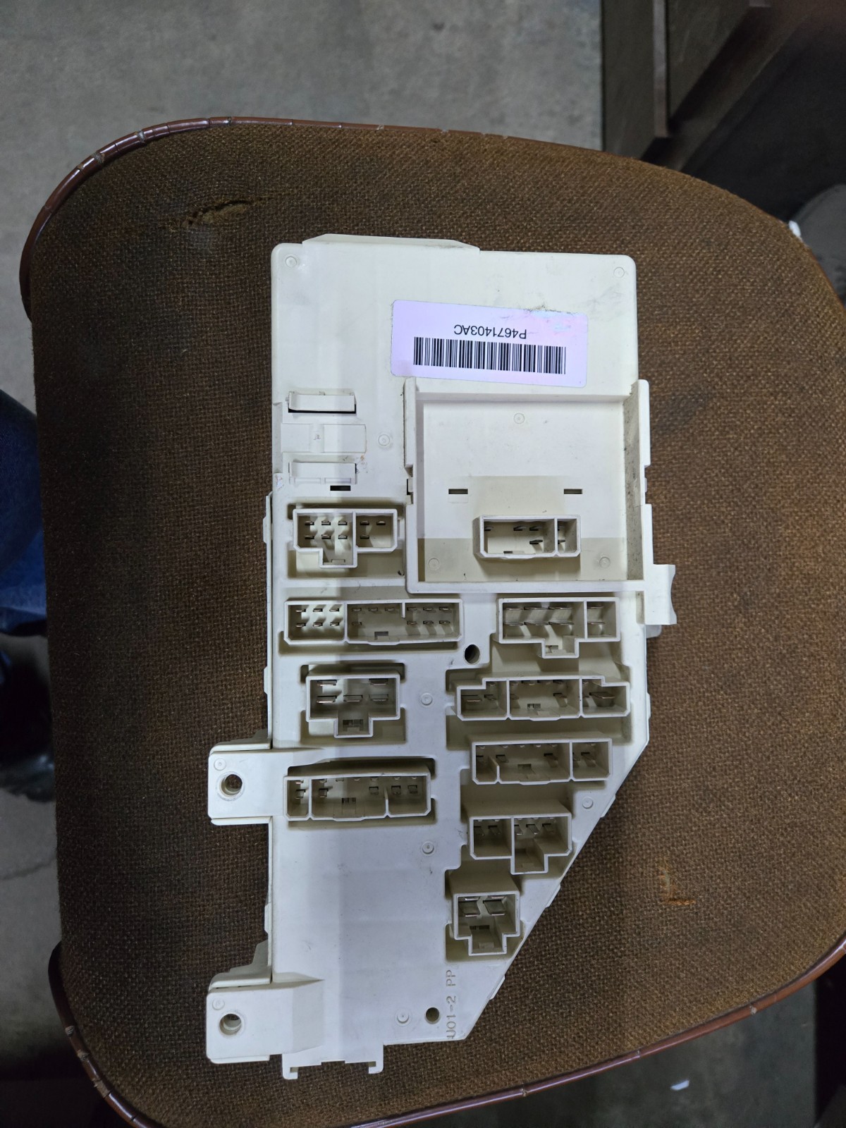 Chrysler Sebring Convertible 1997 ,1998 ,1999 ,2000 Fusebox & Body Module Assy