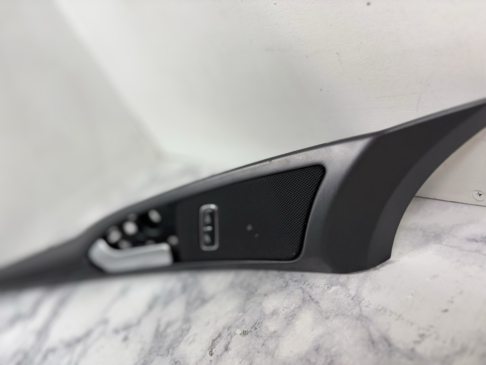 2013-2016 Ford Fusion Left Door Molding Interior Handle DS73 19B153 BA OEM