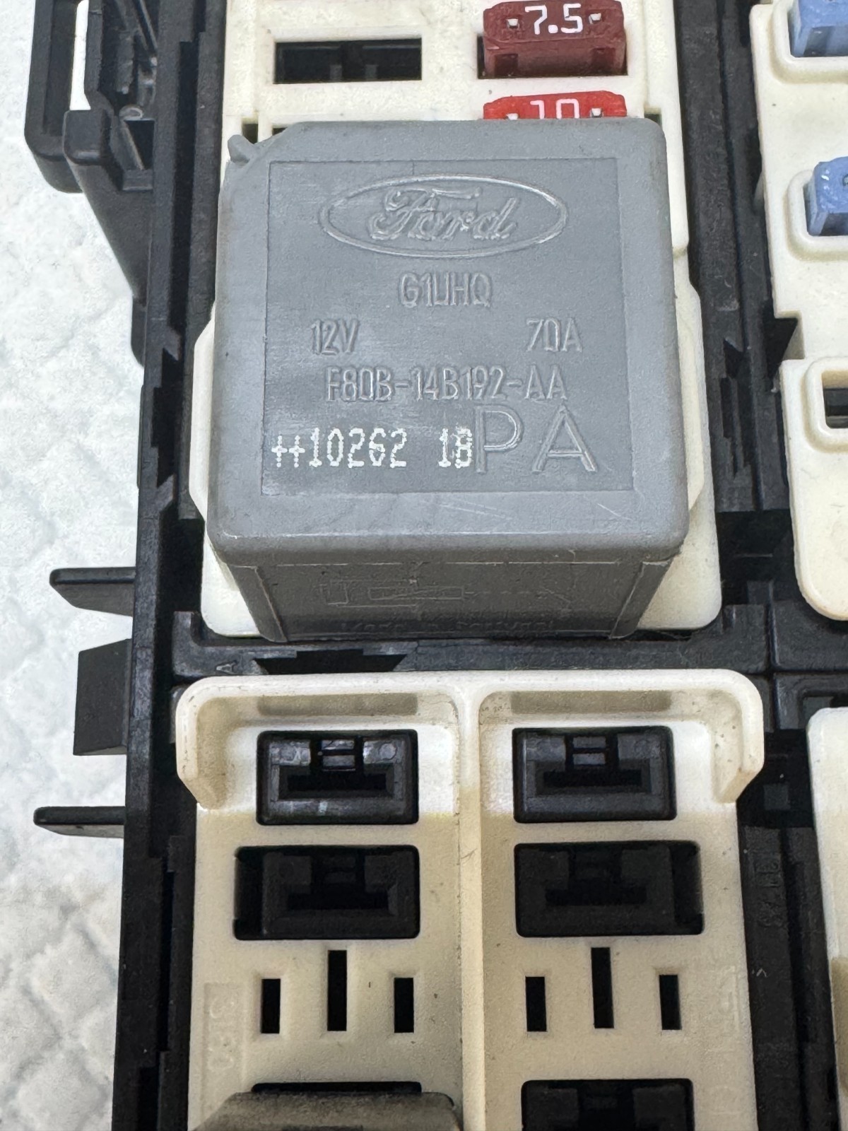 2011-14 FORD FIESTA FRONT INTERIOR CABIN FUSE RELAY JUNCTION BOX BLOCK OEM