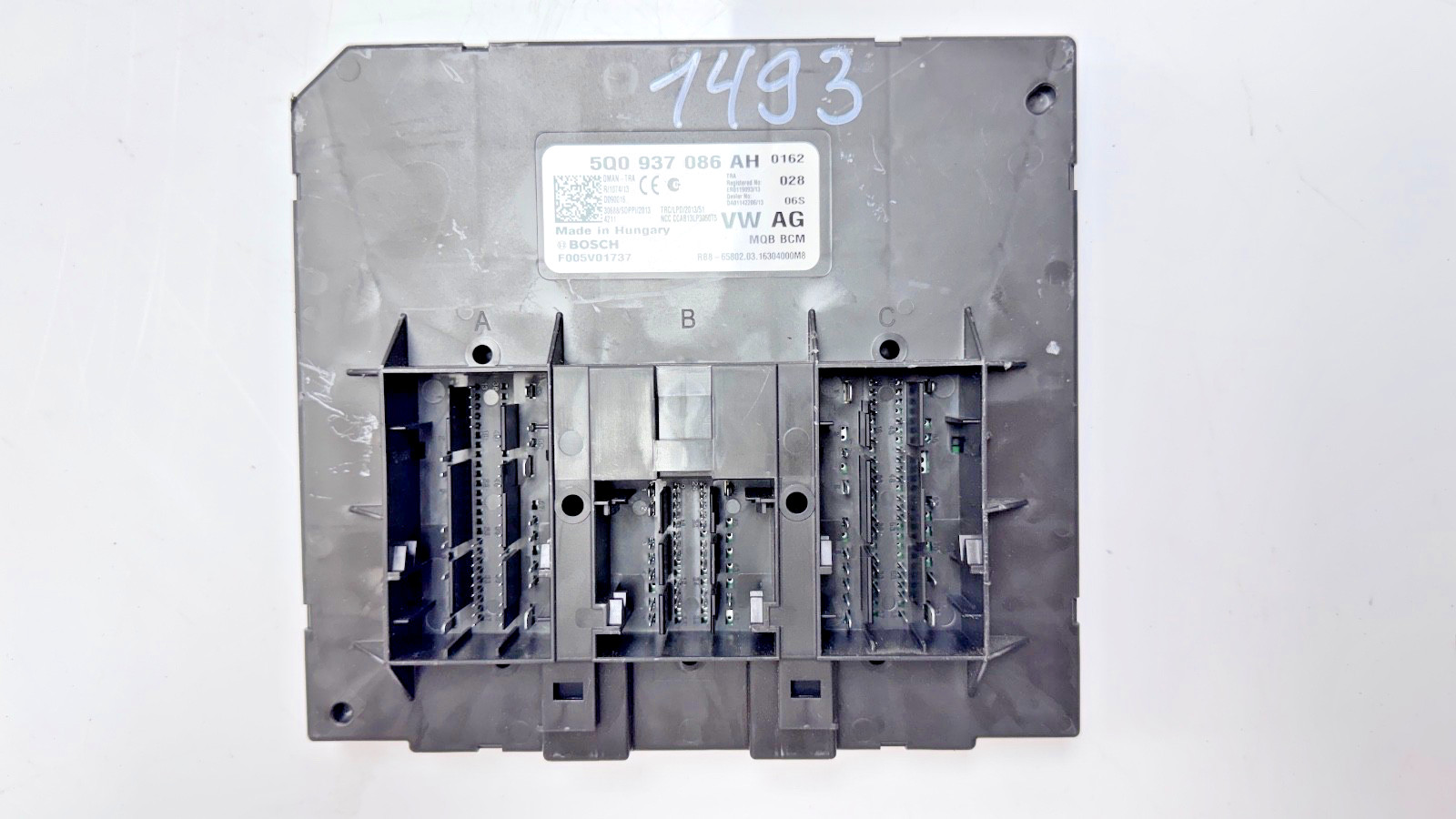 VOLKSWAGEN PASSAT B8 BCM BODY CONTROL MODULE FUSE BOX 5Q0937086AH 2016