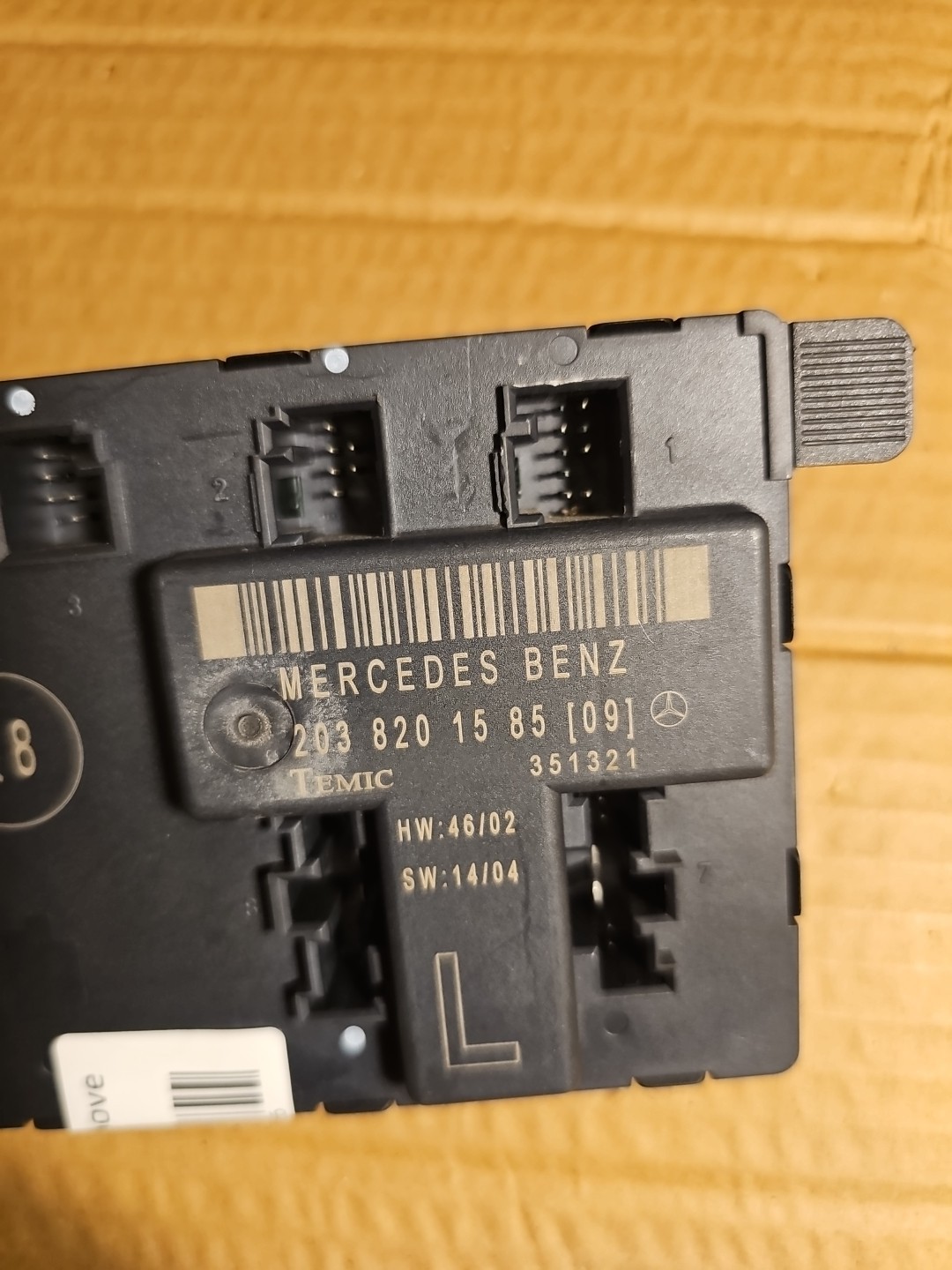 MERCEDES C CLASS FRONT PASSENGERSIDE DOOR CONTROL MODULE A2038201585