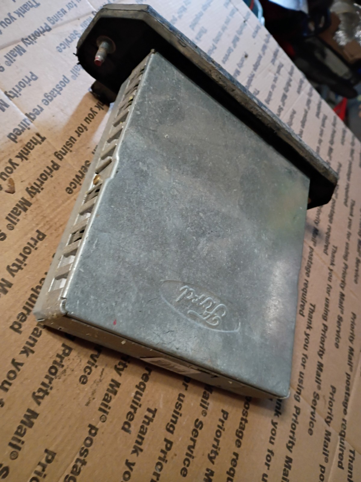 97 Ford Ranger B4000 Engine Control Module Computer ECU F77F-12A650-ACB
