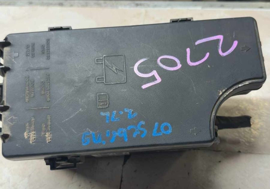 2007-2008 SEBRING Multifunction Totally Integrated Power Body Control Fuse Box