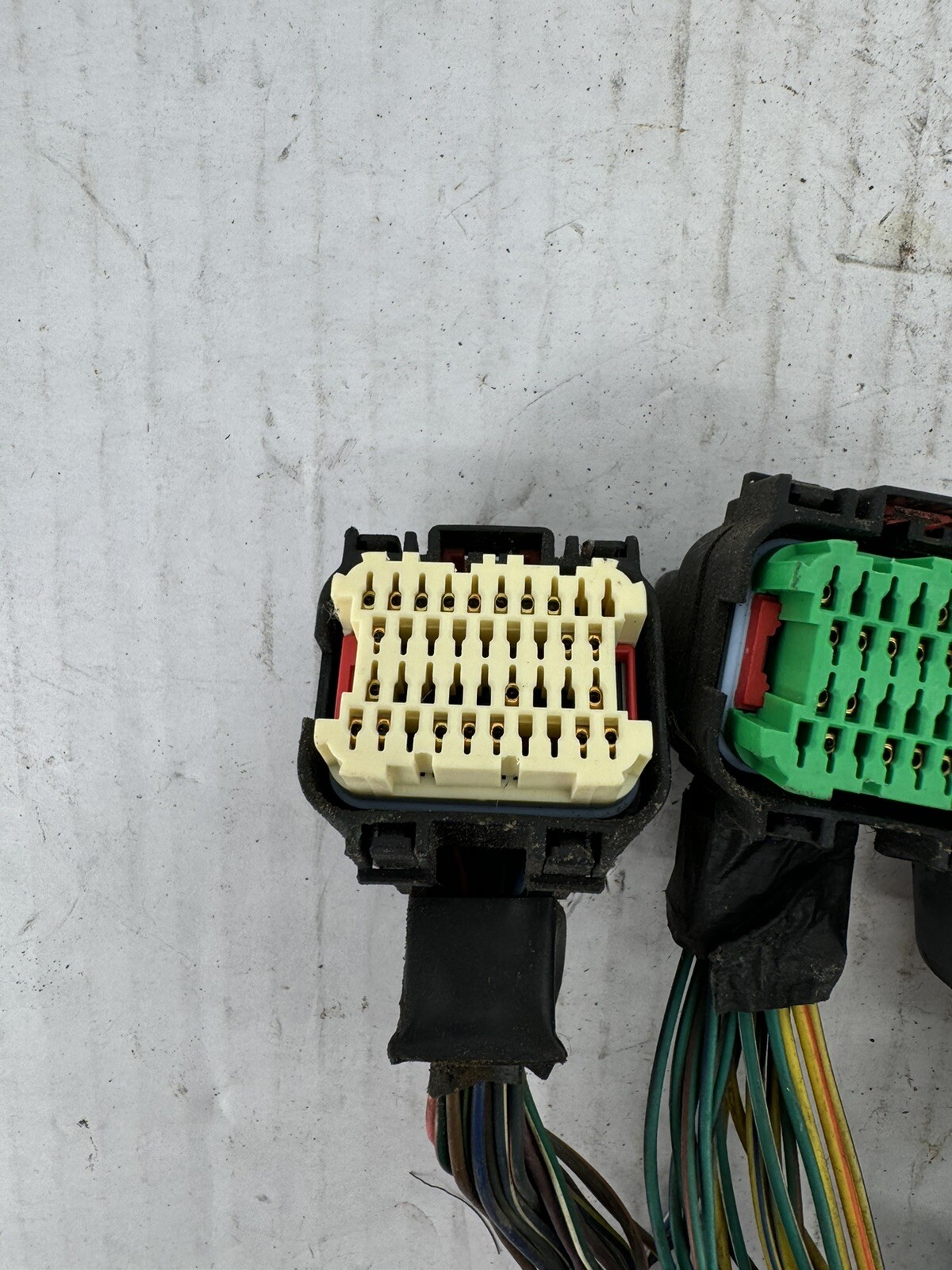 2005 Jeep Liberty 3.7L Engine Computer ECM Control Module Connector Pigtails