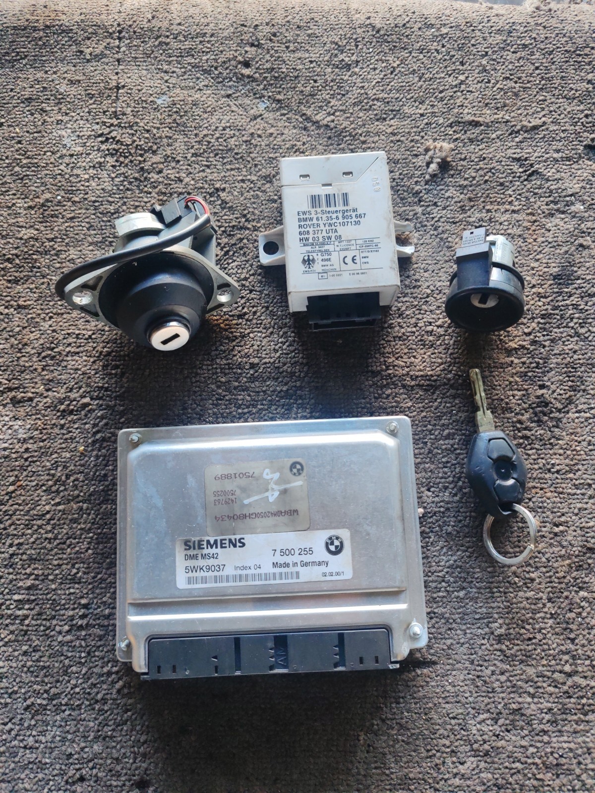 BMW 5 series E39 ECU Key Set 7500255